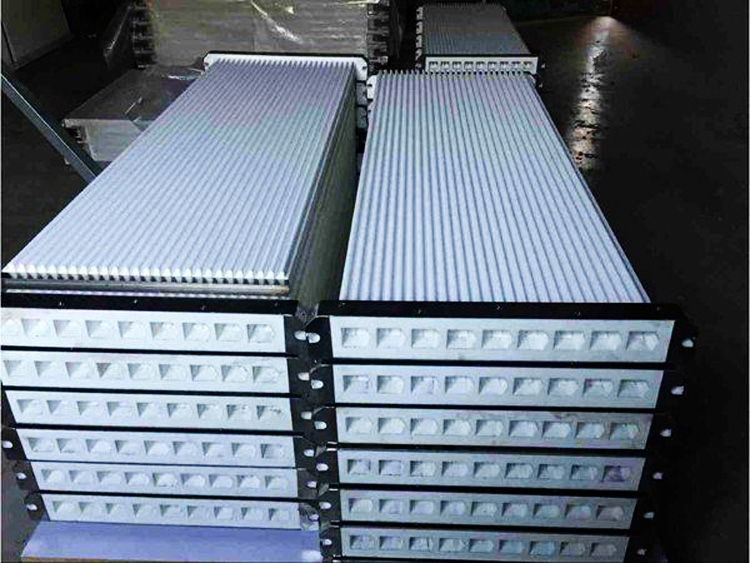 塑燒板除塵器制造安裝要點與特點(圖1) 塑燒板除塵器制造安裝要點與特點(圖1)